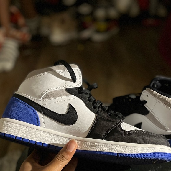 AIR JORDAN 1 MID SE
\